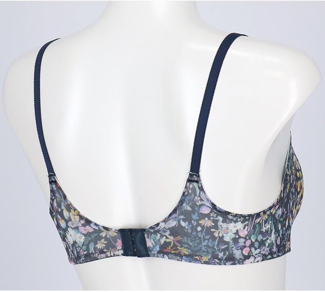 Amazon | [ウンナナクール] ノンワイヤーブラ ラクときれいを叶える